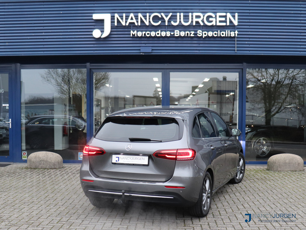 Mercedes-Benz B-Klasse 180 Business | Trekhaak | Camera | Parkeerhulp V+A | Navi | Privacy Glas | LED | Cruise Control | 50789919-1.jpg | Nancy Jurgen Auto
